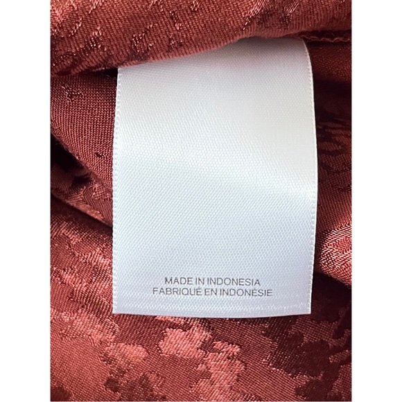 Express Women’s Brown Jacquard Tie Neck Long Sleeve Top Size Medium - Picture 5 of 7